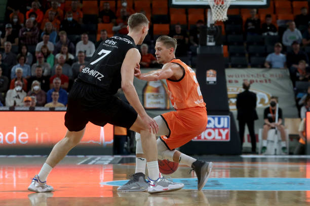 她都展示了 她都展示了