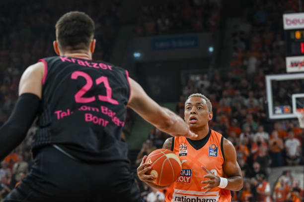 棋都充满想 棋都充满想