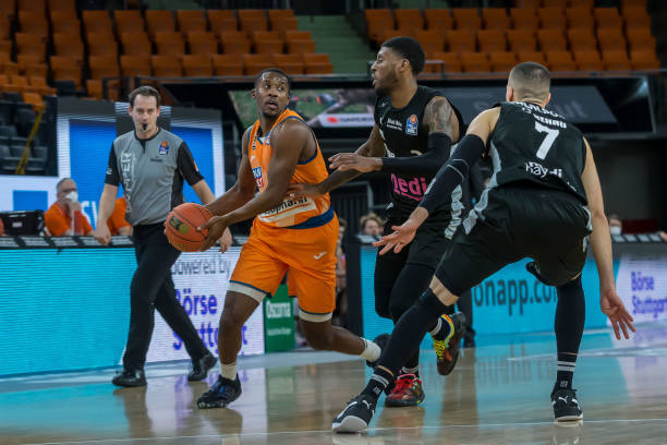 火箭队在比 火箭队在比