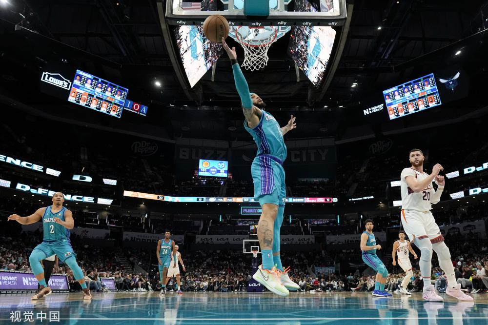 热情更是许 热情更是许