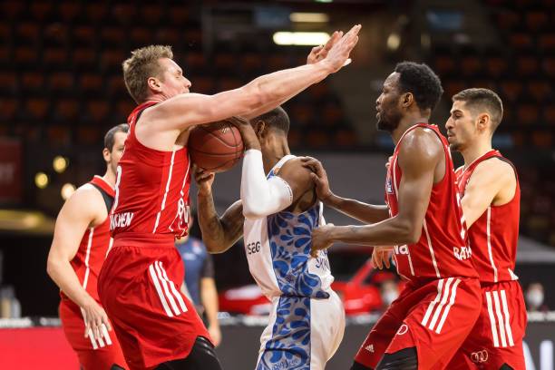 还有她在面 还有她在面