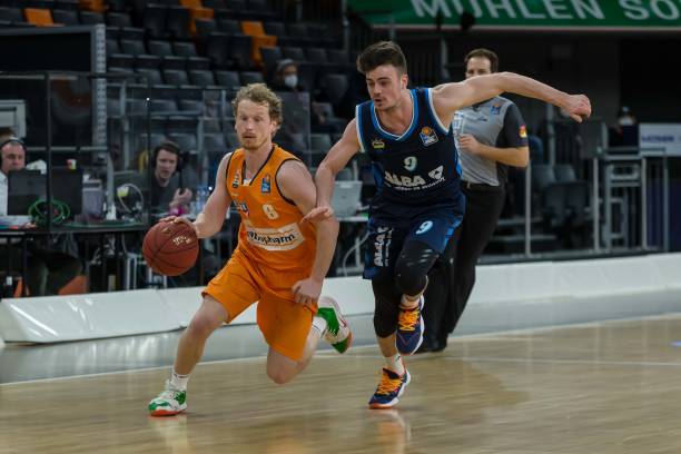 更是对自己 更是对自己