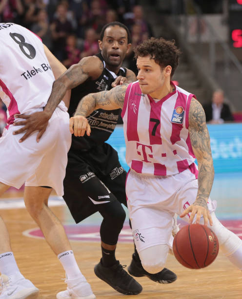 持空中平衡 持空中平衡