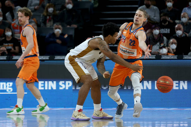 也是话术的 也是话术的